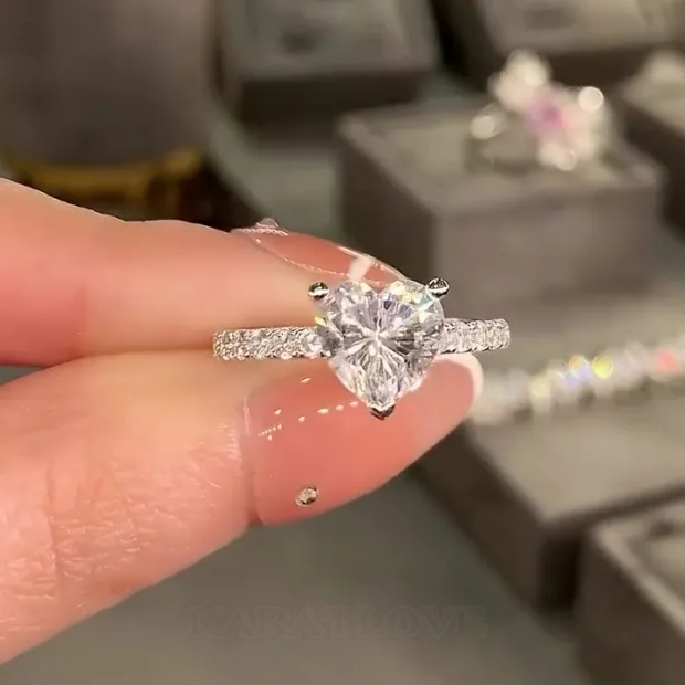 Heart Cut Diamond White Engagement Ring in 925 Sterling Silver Heart Cut Diamond White Engagement Ring in 925 Sterling Silver