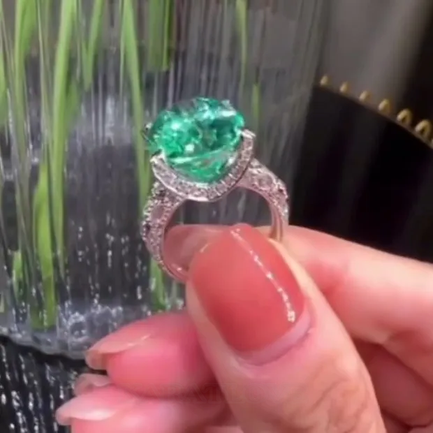 Oval Cut Emerald Green Art Deco 925 Sterling Silver Engagement Ring