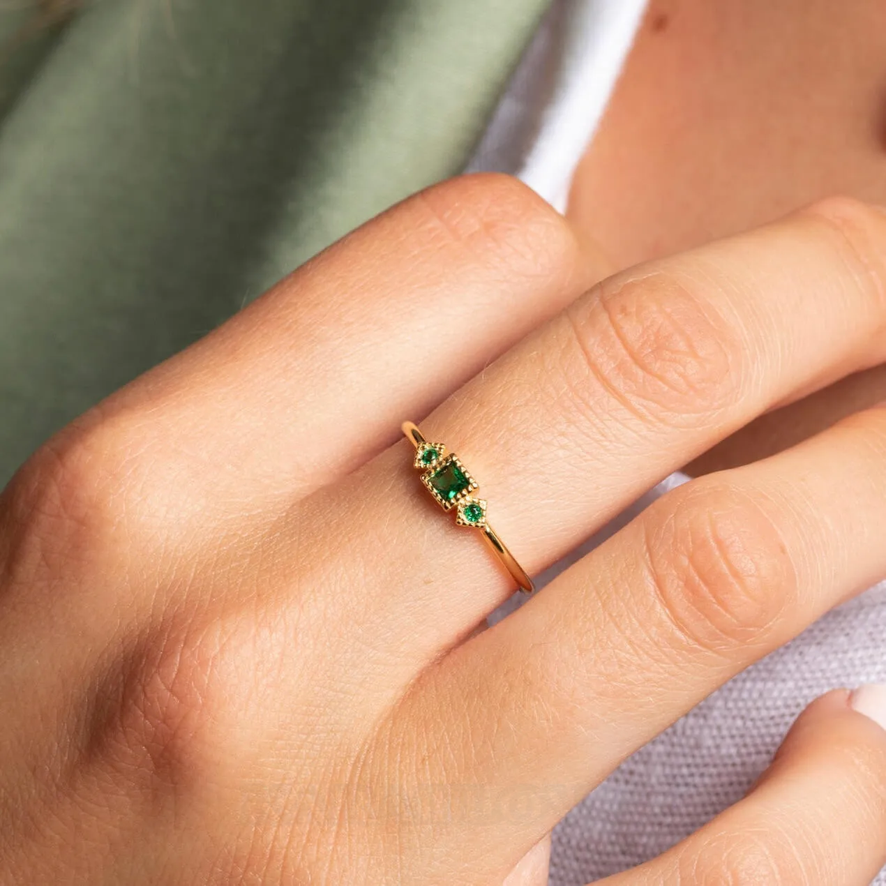 Princess Cut Emerald Green 925 Sterling Silver Yellow Gold 3-Stone Stackable Minimalist Engagement Ring