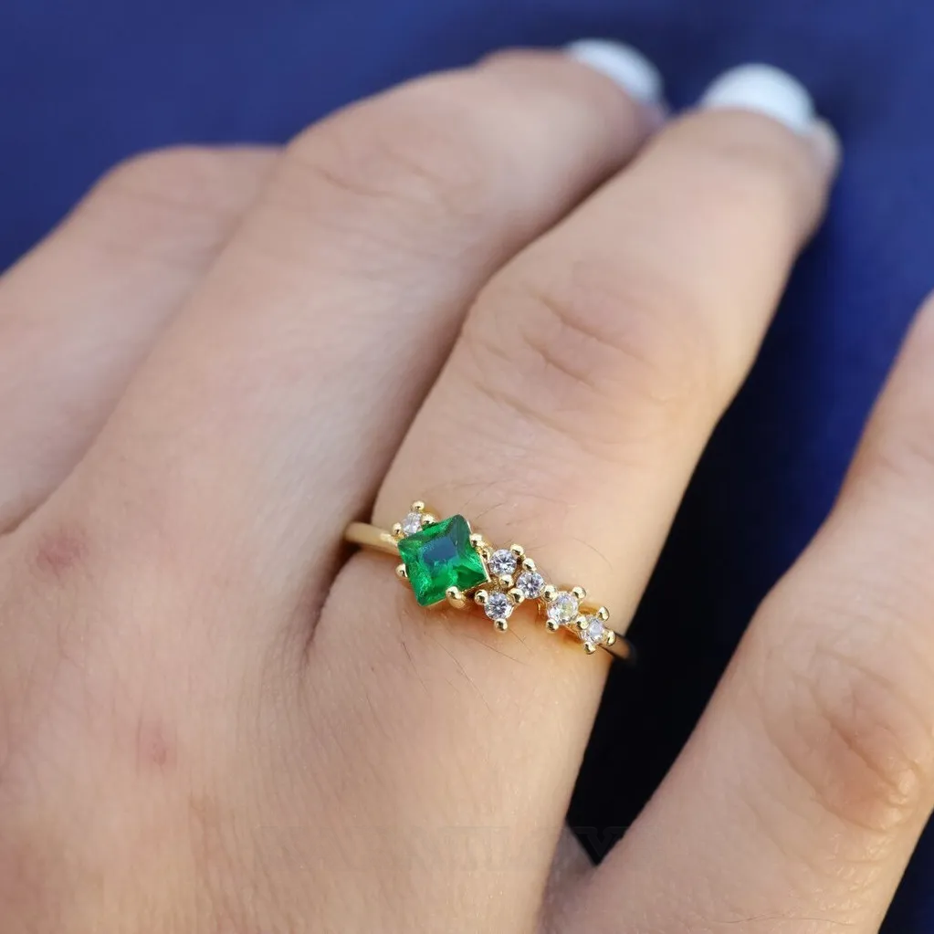 Princess Cut Emerald Green 925 Sterling Silver Yellow Gold Stackable Minimalist Engagement Ring Princess Cut Emerald Green 925 Sterling Silver Yellow Gold Stackable Minimalist Engagement Ring