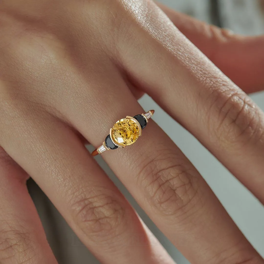 Round Cut Citrine Yellow 925 Sterling Silver Yellow Gold 3-Stone Engagement Ring