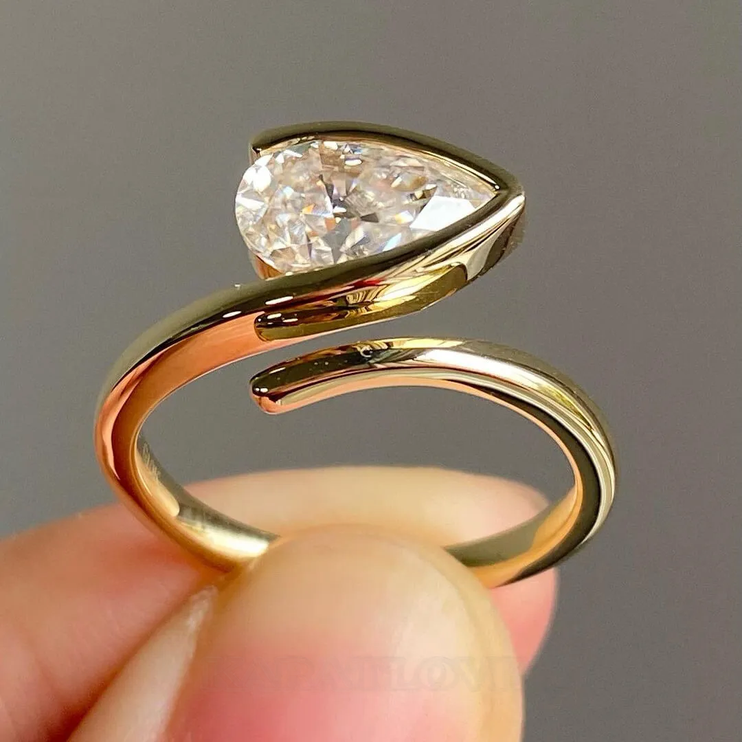 Pear Cut Diamond White 925 Sterling Silver Yellow Gold Art Deco Solitaire Engagement Ring