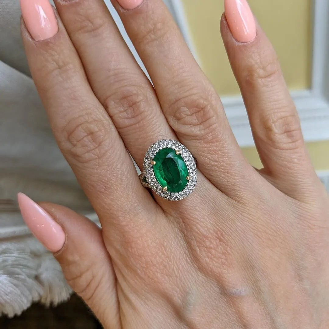 Oval Cut Emerald Green 925 Sterling Silver Halo Engagement Ring