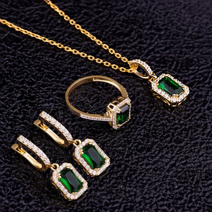 Radiant Cut Emerald Green 925 Sterling Silver Yellow Gold Halo Jewelry Set Radiant Cut Emerald Green 925 Sterling Silver Yellow Gold Halo Jewelry Set