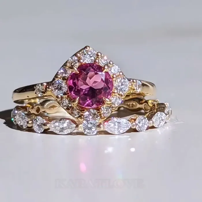 Round Cut Fancy Pink 925 Sterling Silver Yellow Gold Halo Ring Set Round Cut Fancy Pink 925 Sterling Silver Yellow Gold Halo Ring Set