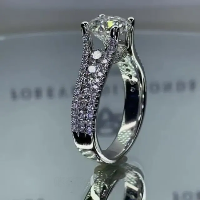 Diamond White Round Cut Engagement Ring in 925 Sterling Silver