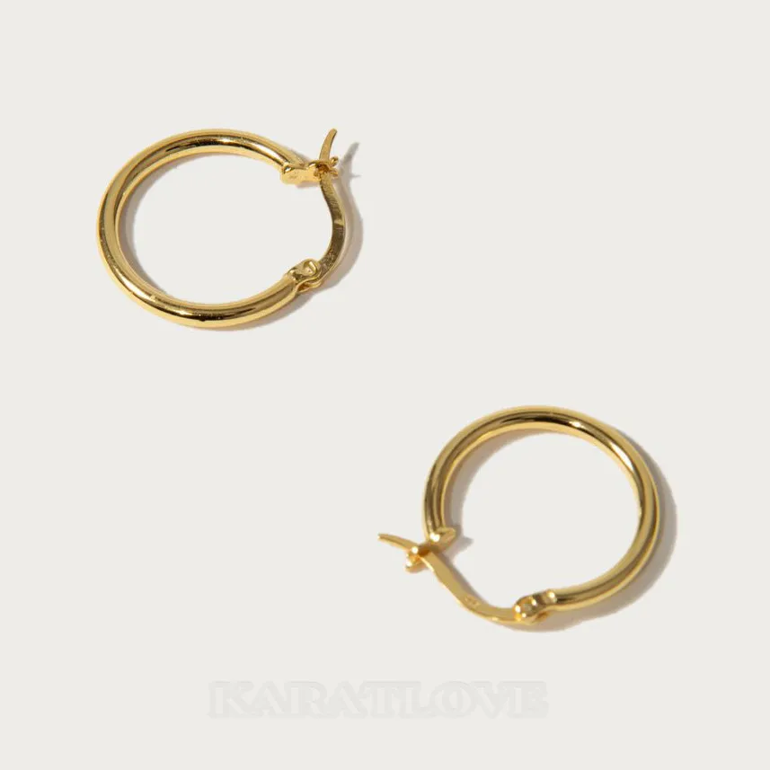 18K Gold Plated 925 Sterling Silver Simple Hoop Earrings 18K Gold Plated 925 Sterling Silver Simple Hoop Earrings