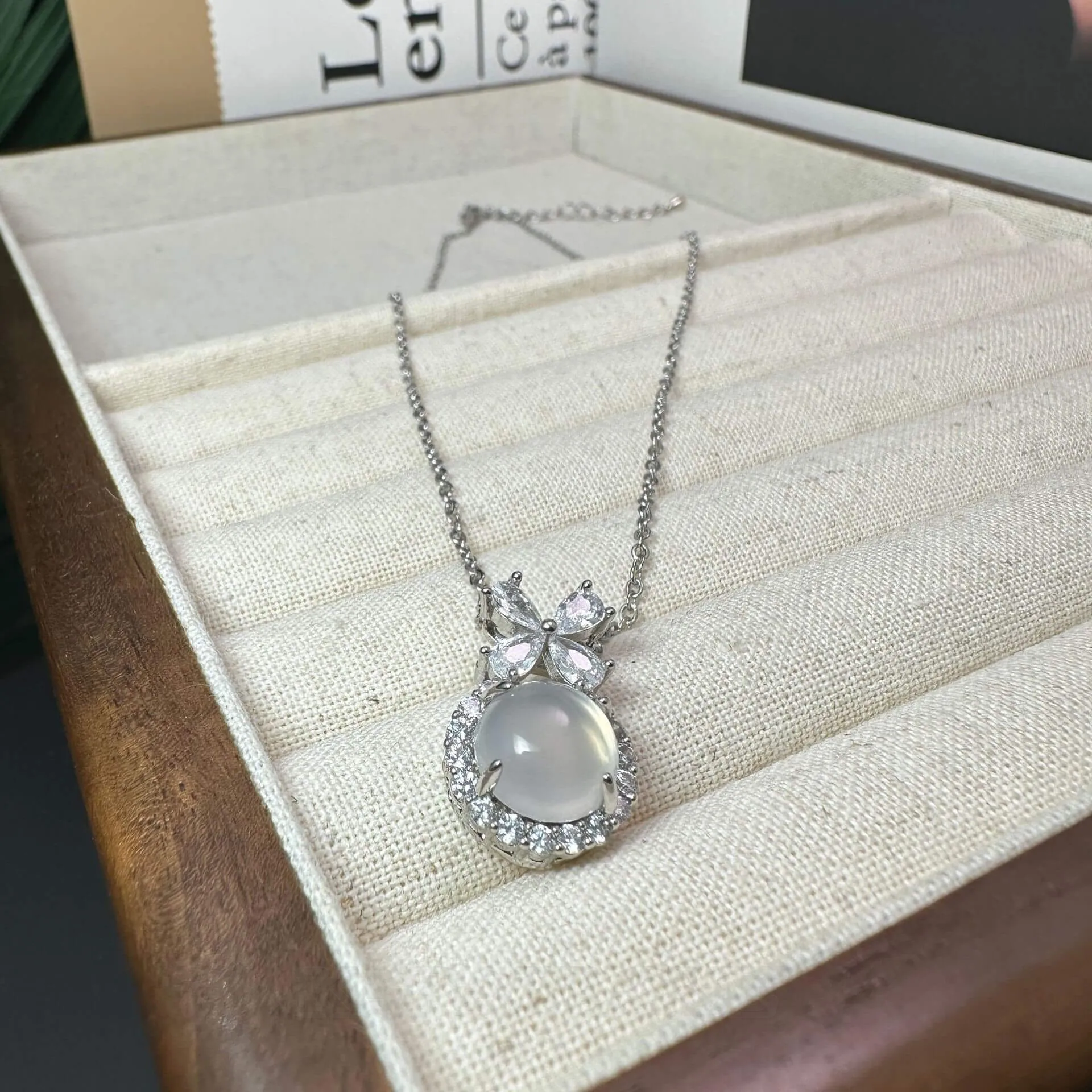 Round Crystal Quartz 16 Inches Necklace Round Crystal Quartz 16 Inches Necklace