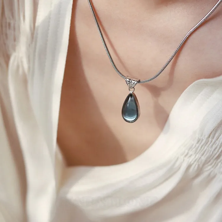 Platinum Plated Waterdrop Necklace