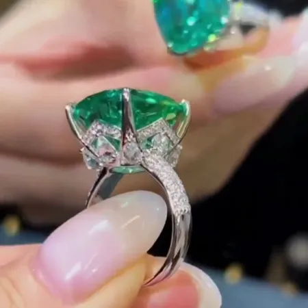 Cushion Cut Emerald Green...