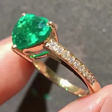 Heart Cut Emerald Green...