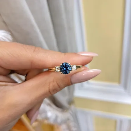 Round Cut Sapphire Blue...