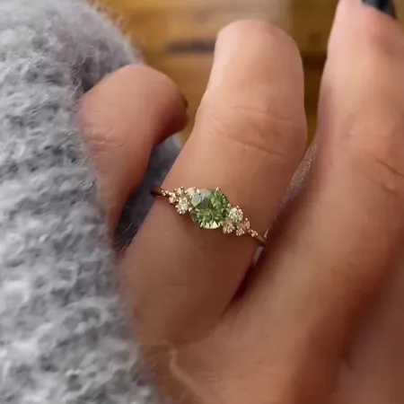 Round Cut Peridot Green 925...