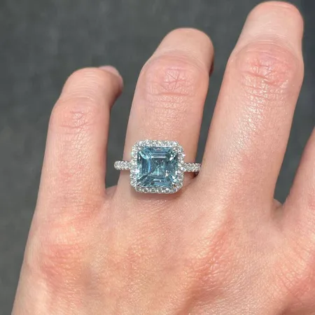 Asscher Cut Aquamarine...