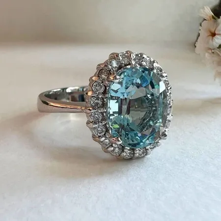 Oval Cut Aquamarine...
