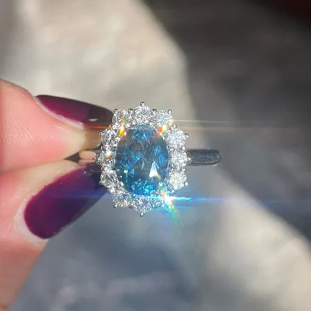 Oval Cut Aquamarine...