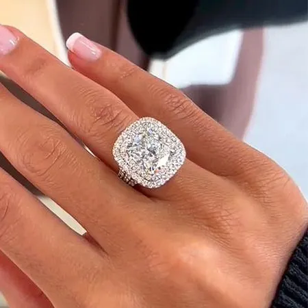 Cushion Cut Diamond White...