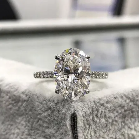 Oval Cut Diamond White...