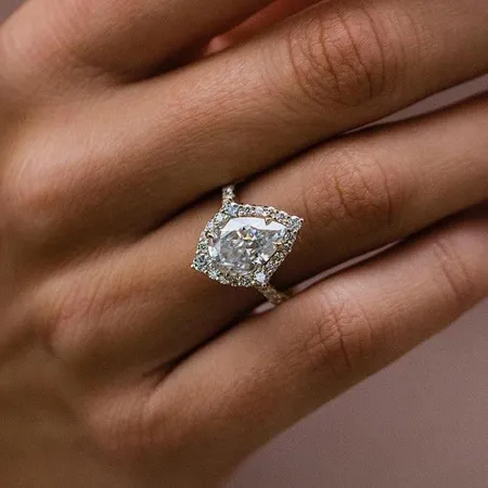 Pear Cut Diamond White...