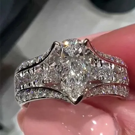 Pear Cut Diamond White...