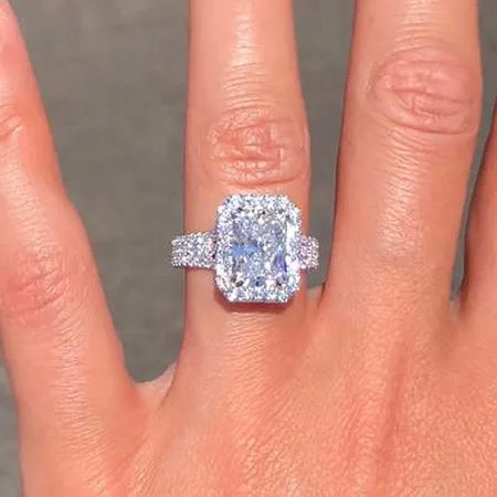 Radiant Cut Diamond White...