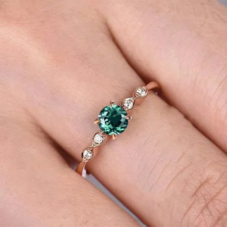 Round Cut Emerald Green...