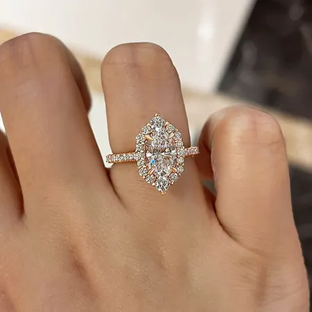 Oval Cut Diamond White...