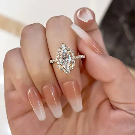 Oval Cut Diamond White...