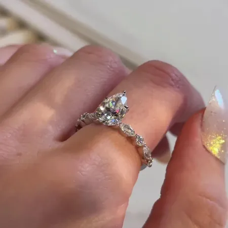 Pear Cut Diamond White...