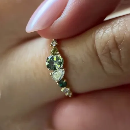 Oval Cut Peridot Green...