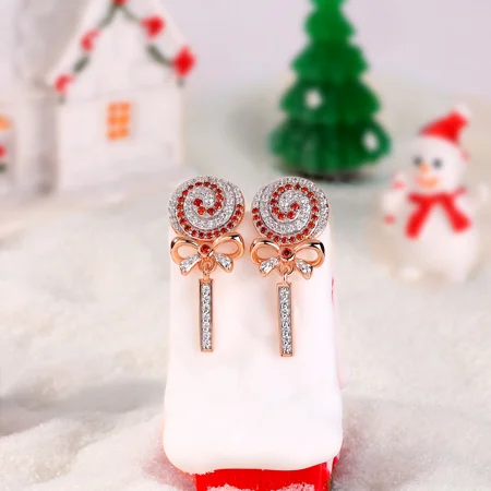 Round Cut Diamond White and...