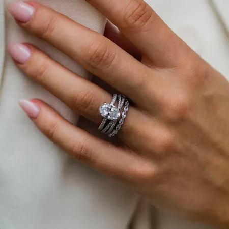 Oval Cut Diamond White...