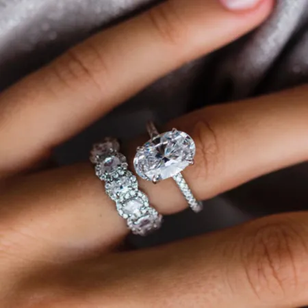 Oval Cut Diamond White...