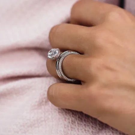 Oval Cut Diamond White...