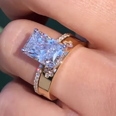 Radiant Cut Diamond White...