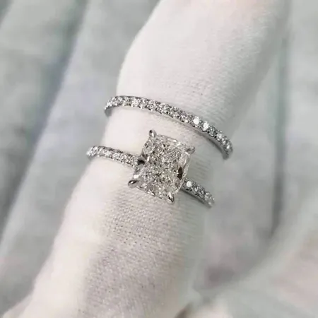 Radiant Cut Diamond White...