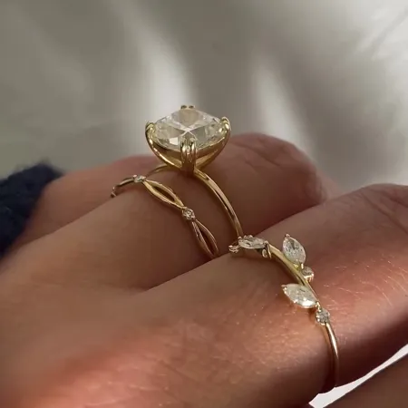 Cushion Cut Diamond White...