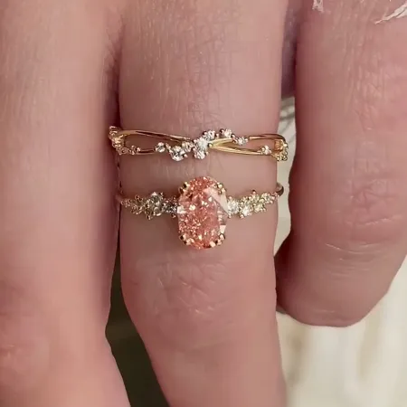 Oval Cut Fancy Pink 925...