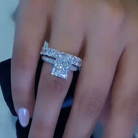 Radiant Cut Diamond White...