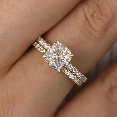 Cushion Cut Diamond White...