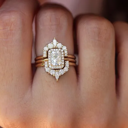 Radiant Cut Diamond White...