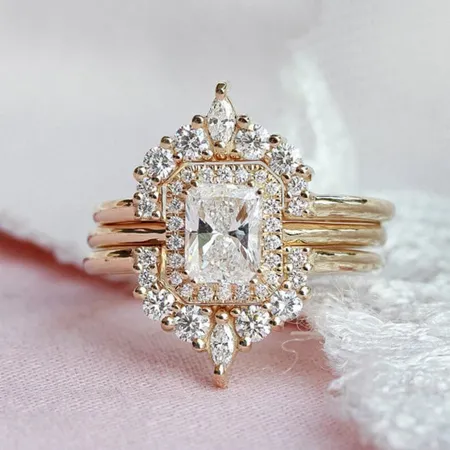 Radiant Cut Diamond White...