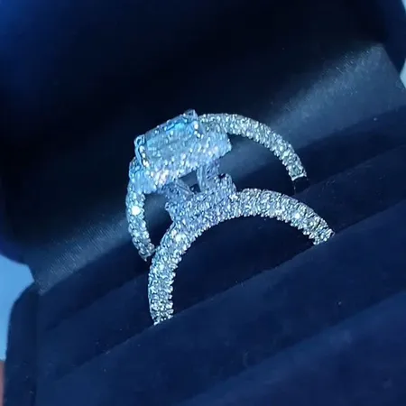 Radiant Cut Diamond White...