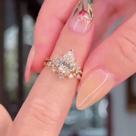 Pear Cut Diamond White...