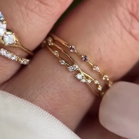 Round Cut Diamond White...