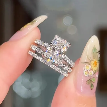 Radiant Cut Diamond White...