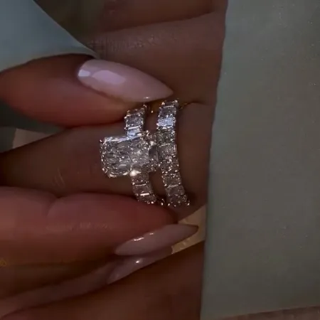 Radiant Cut Diamond White...