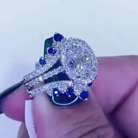 Oval Cut Diamond White...