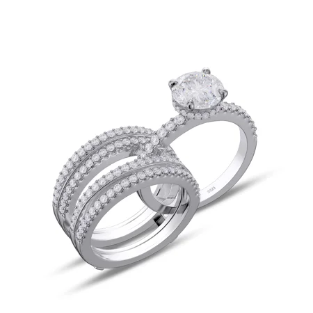 Round Cut Diamond White...