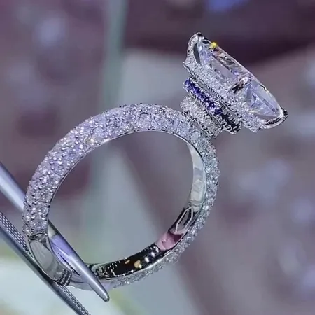 Radiant Cut Diamond White...